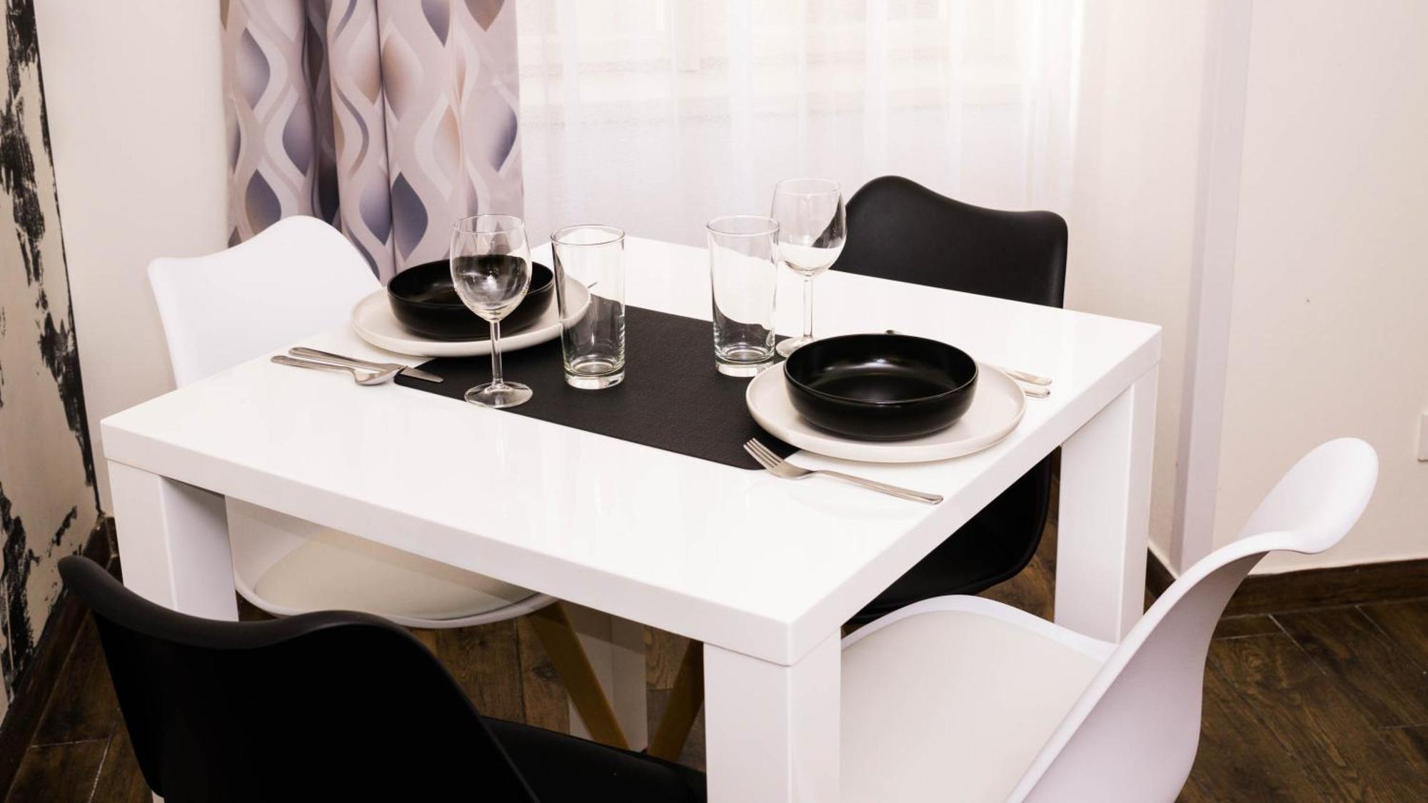 Black & White Apartment Prague By Wenceslas Square And Muzeum Bagian luar foto